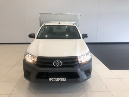2016 Toyota HiLux GUN122R Turbo Workmate Dual cab Image 3