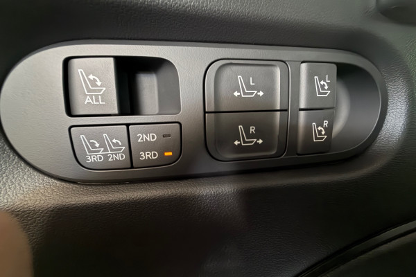 2026 Hyundai Palisade Calligraphy Black Ink SUV Image 18