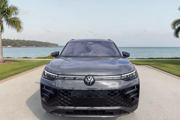 2025 MY26 Volkswagen Tayron R4 195TSI R-Line SUV Image 5