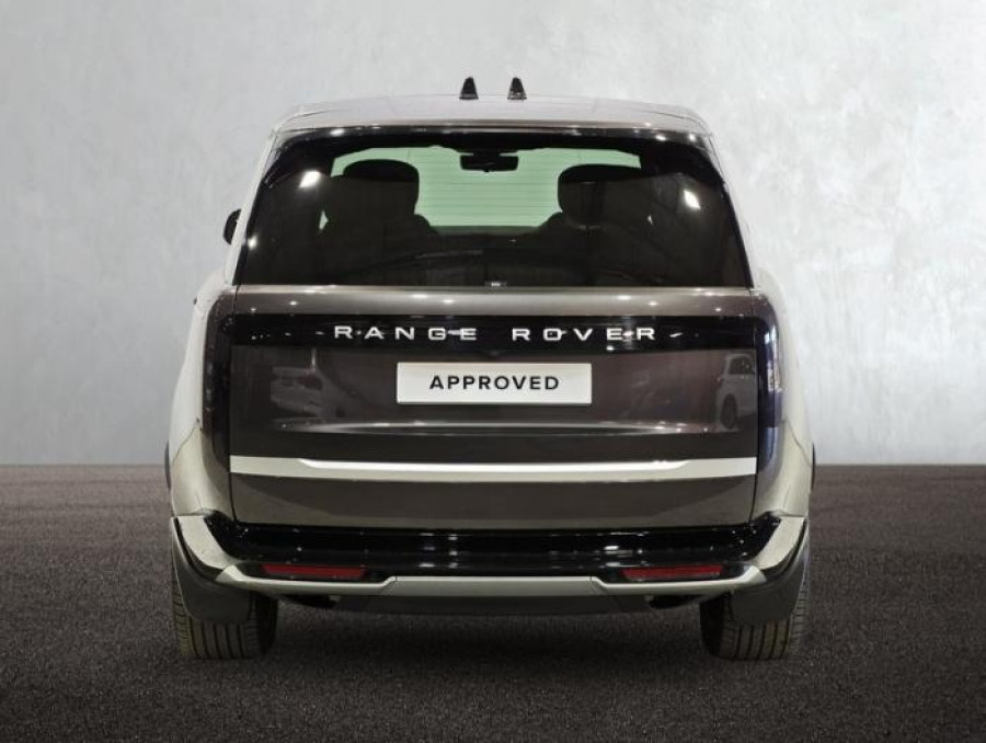2024 MY25 Land Rover Range Rover L460 P460e Autobiography SUV Image 11