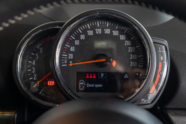 2020 MINI Clubman F54 LCI Cooper S Classic Wagon image 10