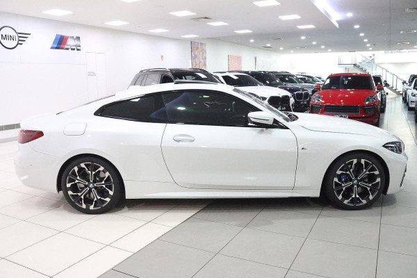 2025 BMW 4 Series G22 LCI 430i M Sport Coupe image 6