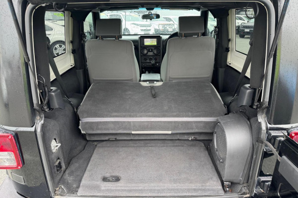 2010 Jeep Wrangler JK Sport SUV Image 14