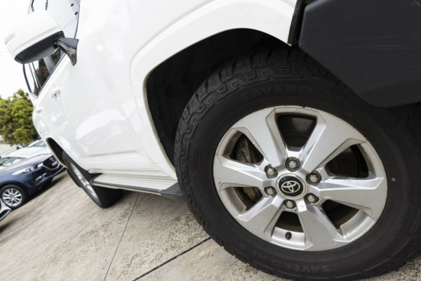 2023 Toyota LandCruiser FJA300R GXL SUV Image 2