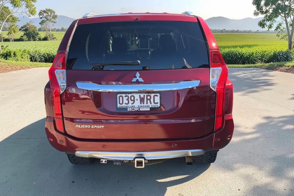 2016 Mitsubishi Pajero Sport QE Exceed SUV Image 4