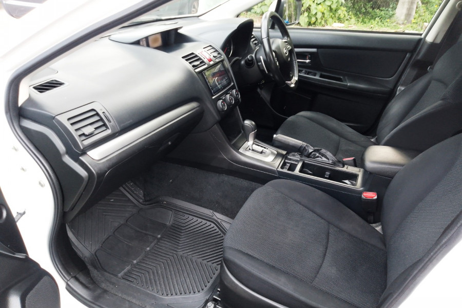 2012 Subaru XV G4-X 2.0i-L SUV Image 12