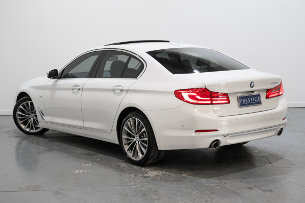 2018 BMW 5 Series 30d Luxury Line Sedan Image 9