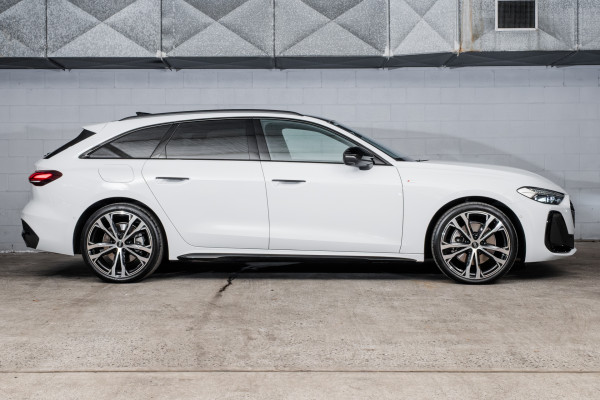 2025 Audi A5 B10  TFSI 200kW S line Wagon image 3