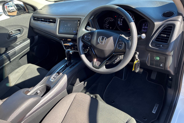 2020 MY21 Honda HR-V  VTi SUV Image 15