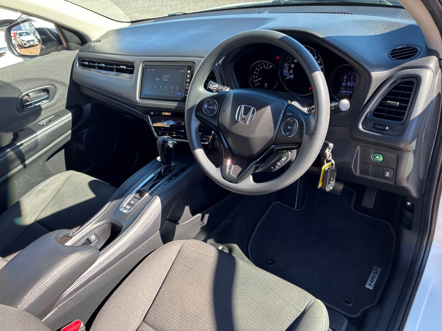 2020 MY21 Honda HR-V  VTi SUV Image 15