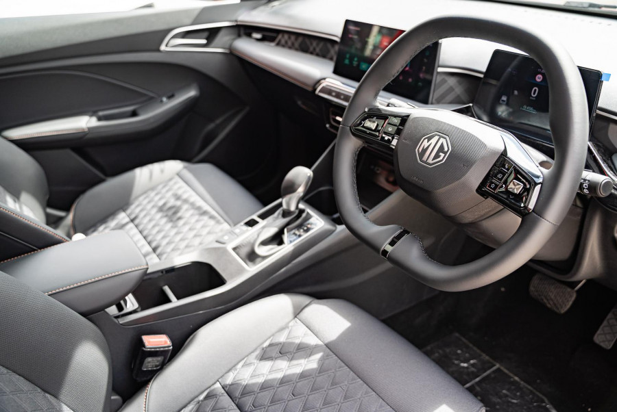 2025 MG MG3  Essence Hatch Image 13