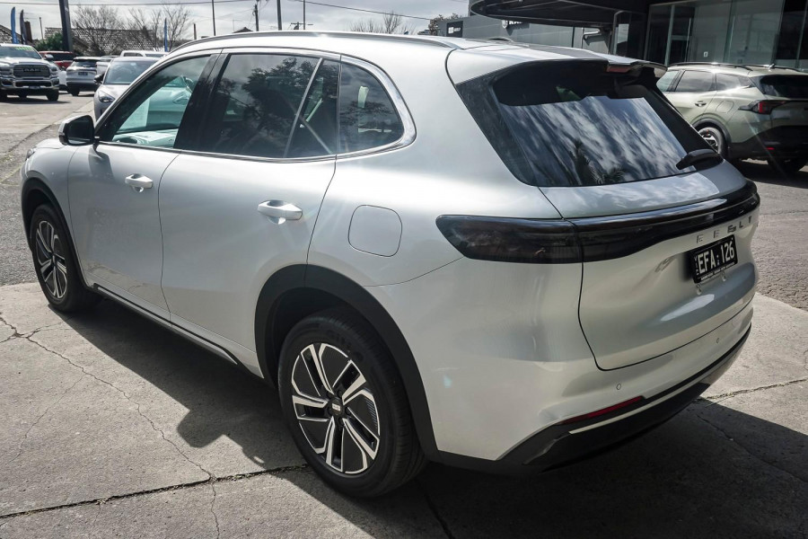 2025 MY26 Geely Starray EM-i P145 Complete SUV Image 4