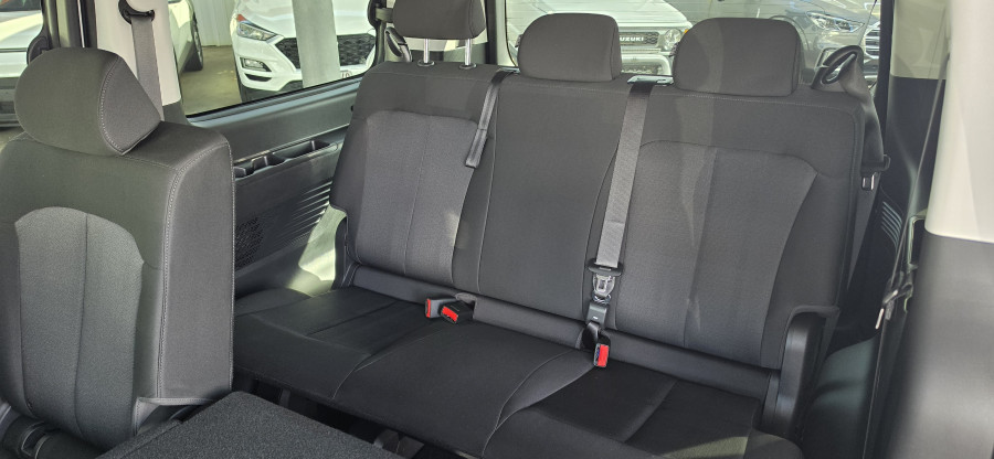 2025 MY26 Hyundai Staria US4.V3 SUV Image 11