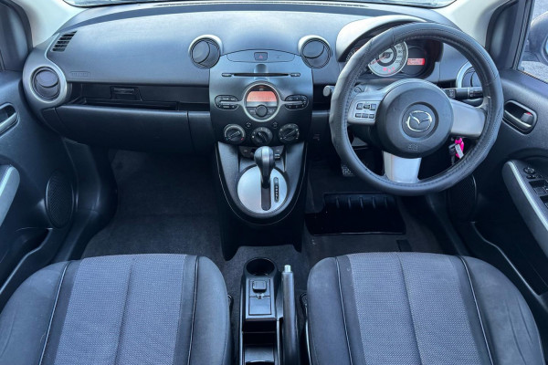2010 Mazda 2 DE Series 2 Maxx Sedan Image 15
