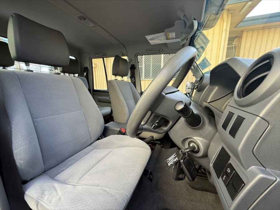 2022 Toyota LandCruiser VDJ79R GXL Cab Chassis Image 10