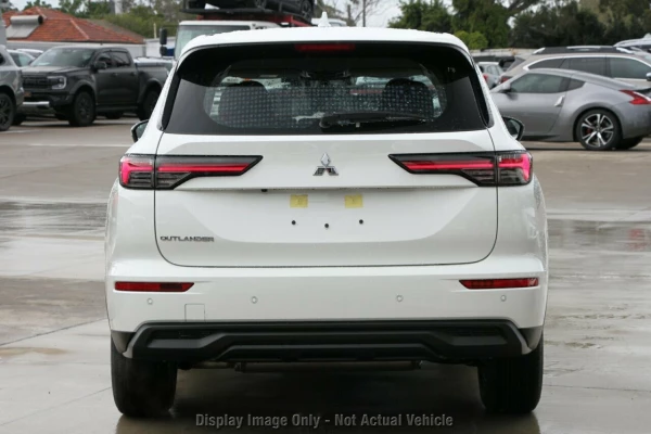 2026 Mitsubishi Outlander ZM ES Wagon Image 14