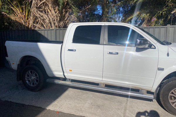 2017 Ram 2500  Laramie Ute Image 5