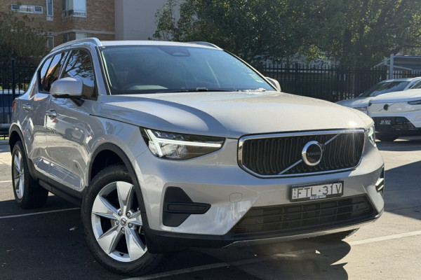 2025 Volvo XC40 XZ Plus B4 SUV Image 1
