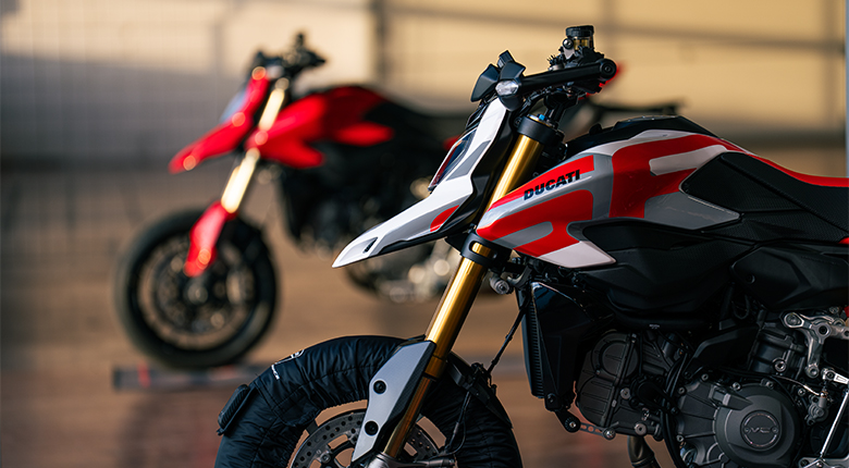 New Ducati Hypermotard V2, V2 SP Image