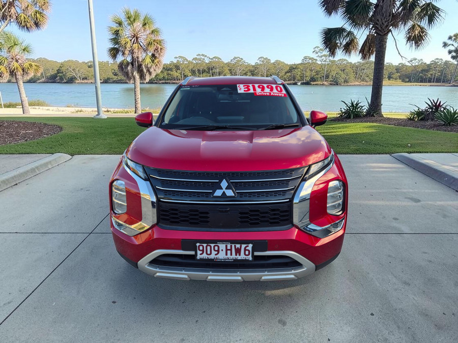 2023 Mitsubishi Outlander ZM LS SUV Image 2