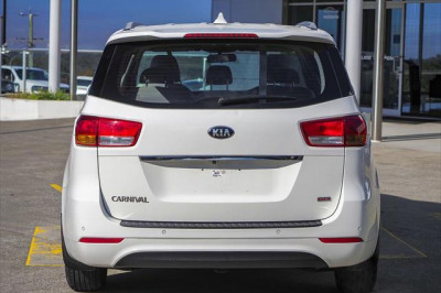 2016 MY17 Kia Carnival YP S People mover Image 2