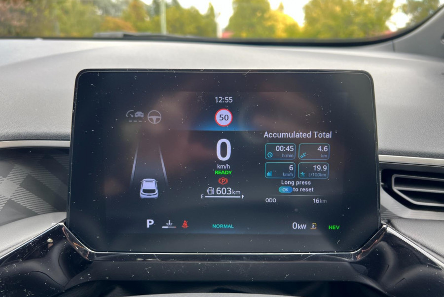2025 MY24.5 MG MG3 ZP22 Essence Hybrid+ Hatch Image 14