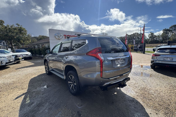 2017 Mitsubishi Pajero Sport QE GLS SUV Image 21