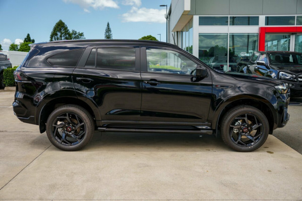 2025 Isuzu MU-X RJ X-TERRAIN SUV