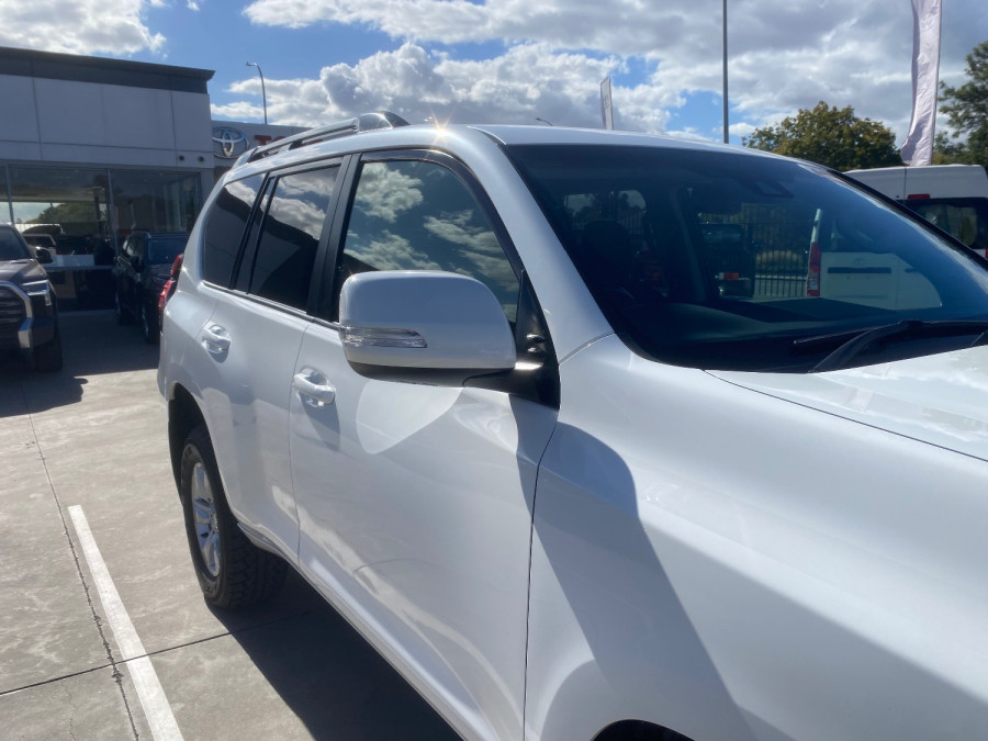 2018 Toyota LandCruiser Prado GDJ150R GXL SUV Image 23