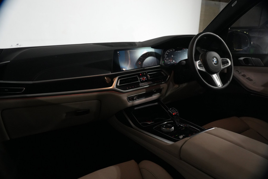 2020 BMW X7 M50i SUV