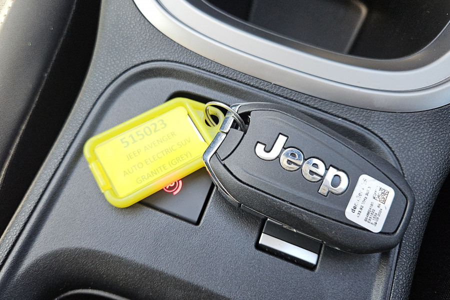 2024 Jeep Avenger JJ Limited SUV Image 24