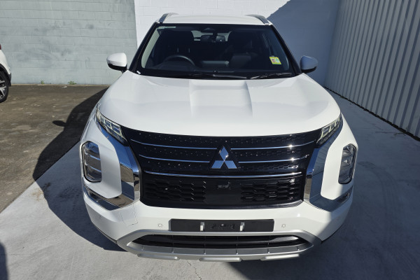 2024 Mitsubishi Outlander ZM LS SUV