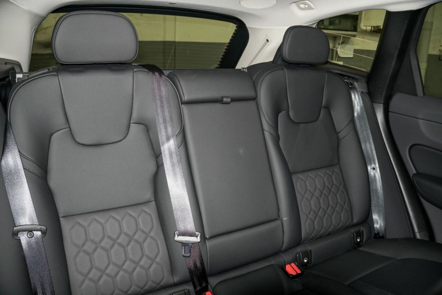 2025 MY26 Volvo XC60 UZ Plus B5 Bright SUV Image 9