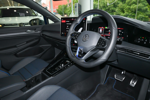 2025 Volkswagen Golf 8.5 R Hatch Image 7