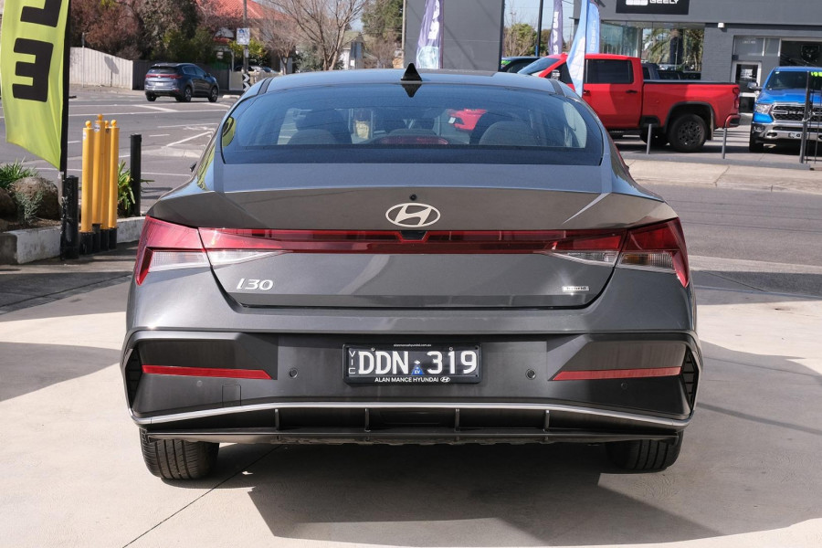 2024 Hyundai i30 CN7.V2 Hybrid Sedan Image 4