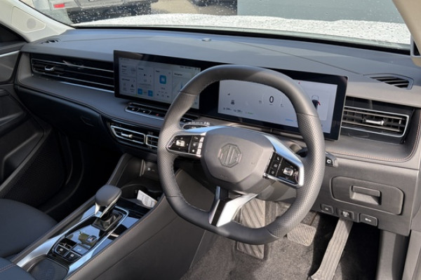 2025 MG HS AS33P Super Hybrid Essence SUV Image 11