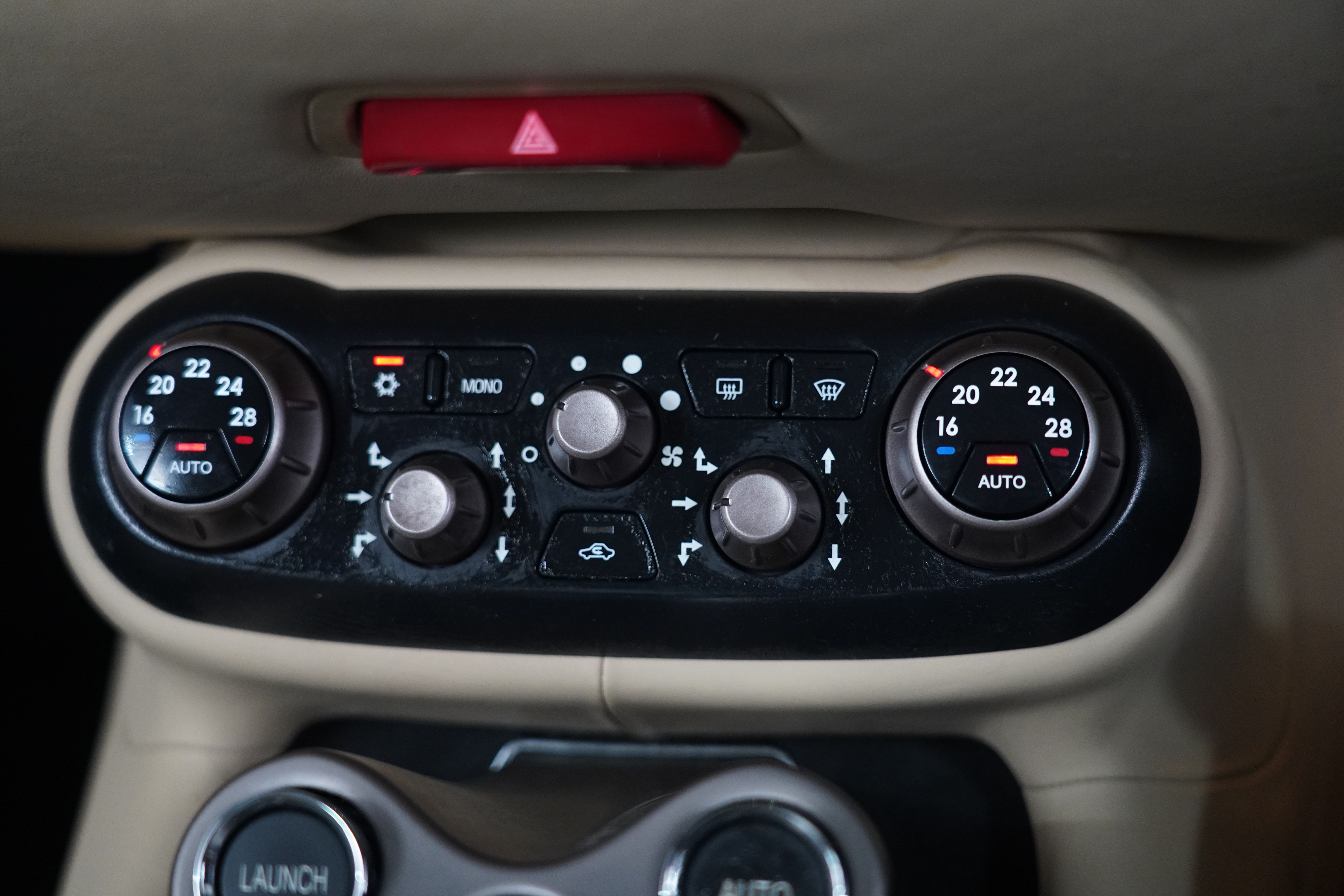 2011 Ferrari California Convertible Image 30
