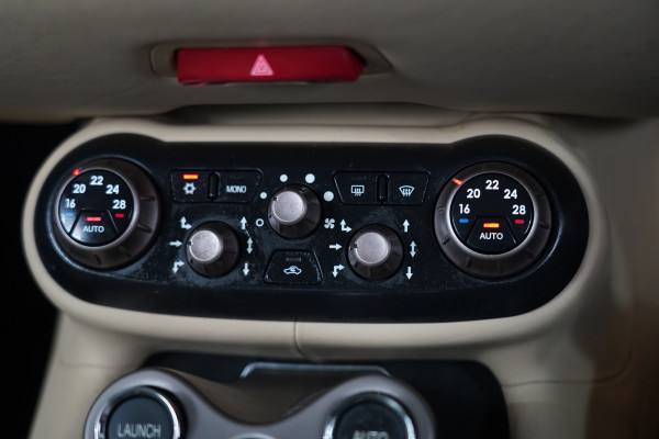 2011 Ferrari California Convertible Image 30