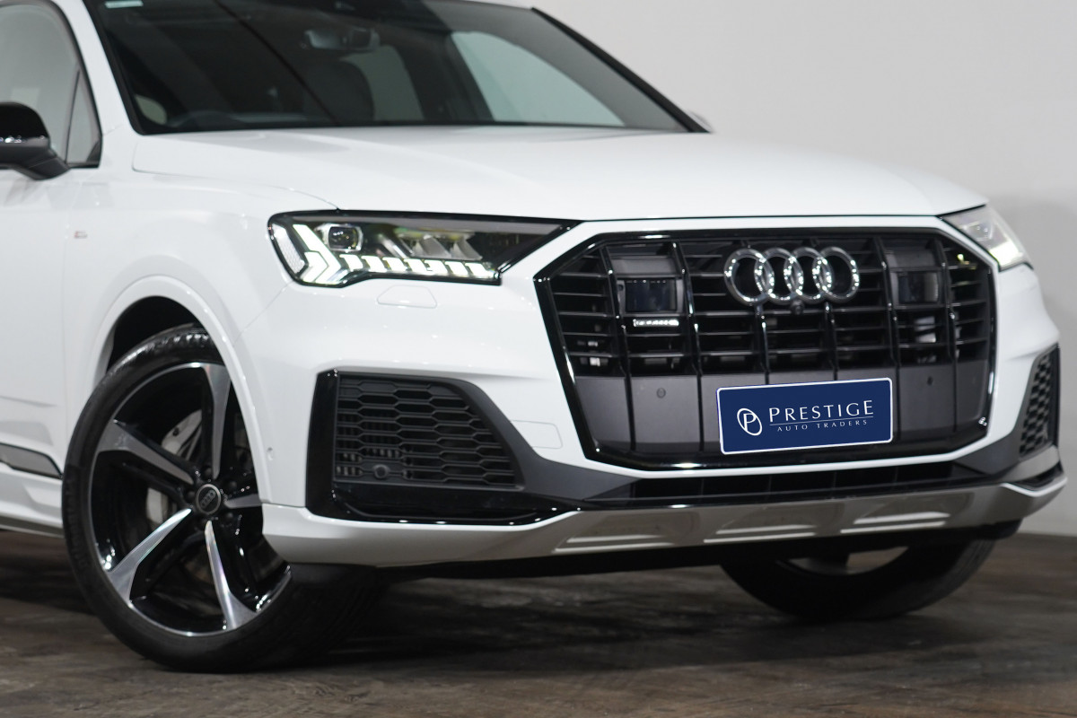 2023 Audi Q7 55 Tfsi S Line Quattro Mhev SUV Image 2