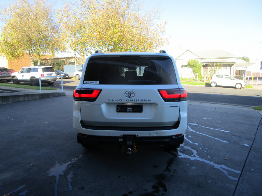 2021 Toyota LandCruiser 5E55190D0 Sahara Wagon Image 6