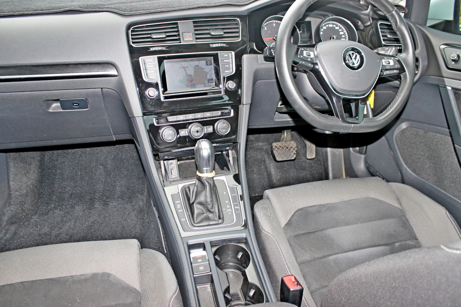 2013 Volkswagen Golf VII 110TDI 110TDI - Highline Hatchback Image 12