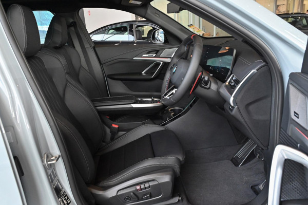 2025 BMW X2 U10 M35i xDrive SUV image 7