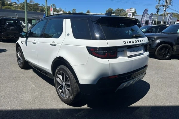 2025 MY26 Land Rover Discovery Sport L550 P250 Landmark SUV Image 5