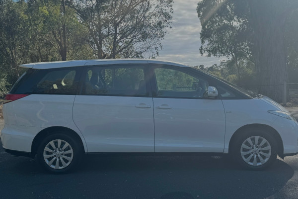 2015 MY13 Toyota Tarago ACR50R MY13 GLi SUV Image 5