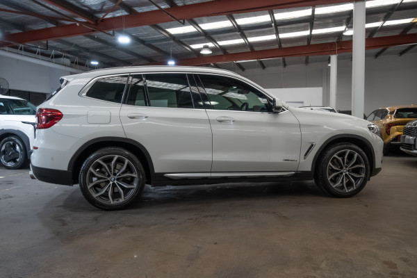 2018 BMW X3 G01 xDrive20d SUV image 3