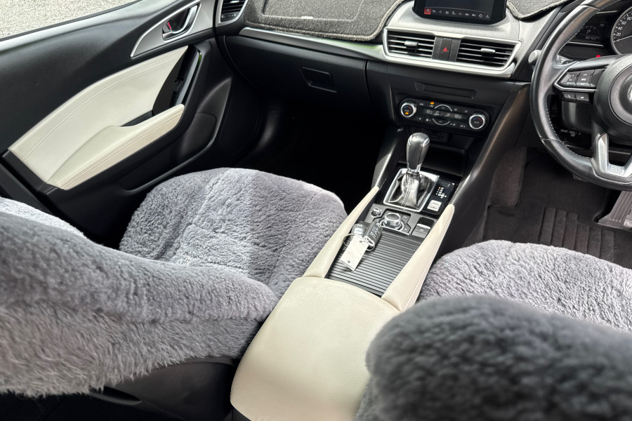 2018 Mazda 3 BN Series Touring Sedan Image 16