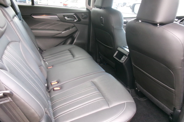 2023 MY24 Isuzu MU-X RJ LS-T SUV Image 12