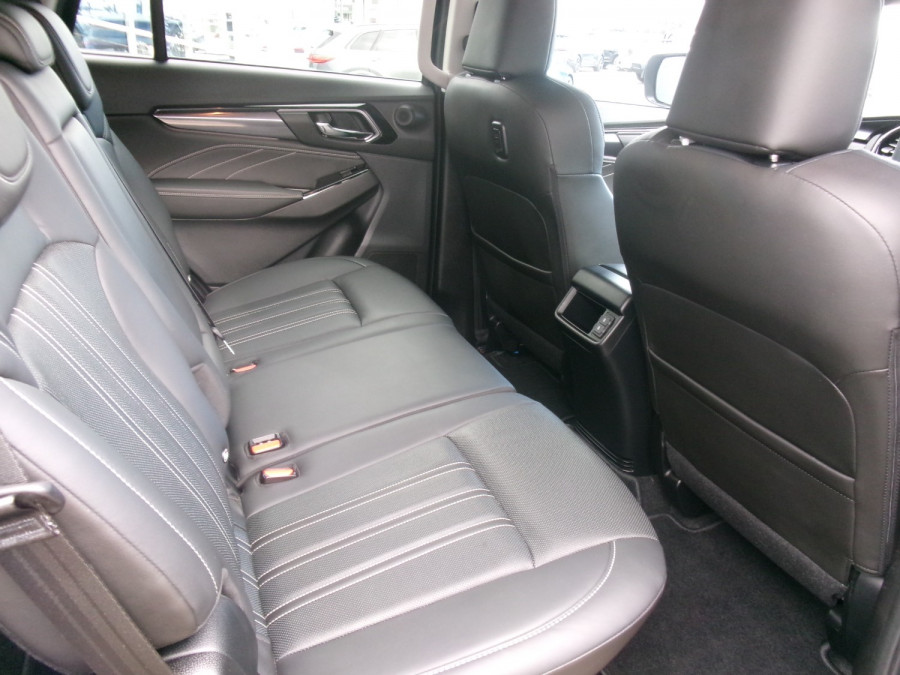 2023 MY24 Isuzu MU-X RJ LS-T SUV Image 12