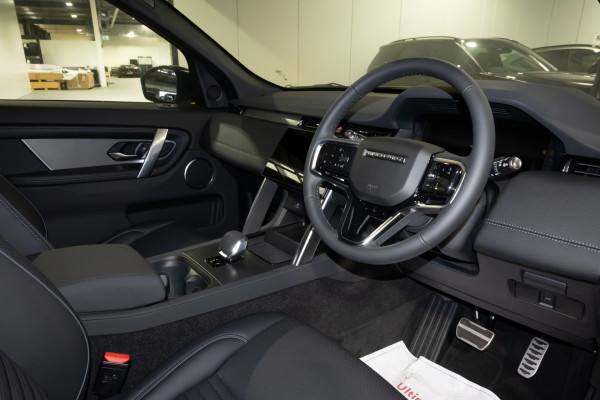 2025 MY25.5 Land Rover Discovery Sport L550 P250 Dynamic SE SUV image 9