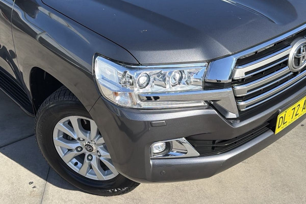 2019 Toyota LandCruiser VDJ200R VX SUV Image 3